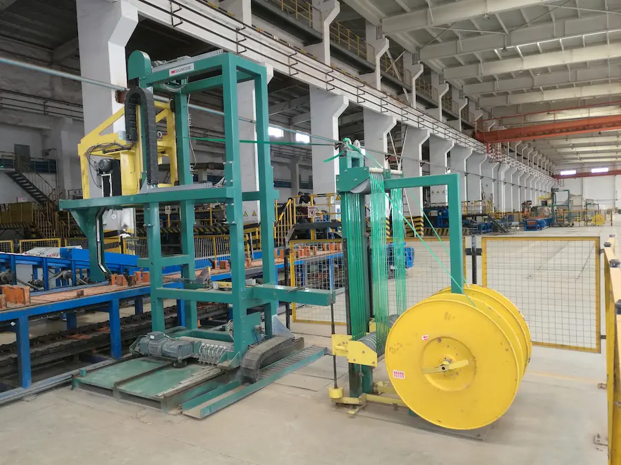 machine-grade-pet-strapping-feeding-test Machine-grade PET strapping feeding test on strapping equipment