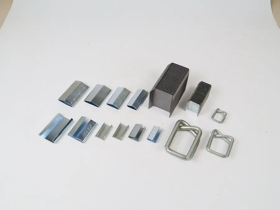 Types of strapping seals Snap-on, push type, thread-on, open-flange, magazine and serrated strapping seals