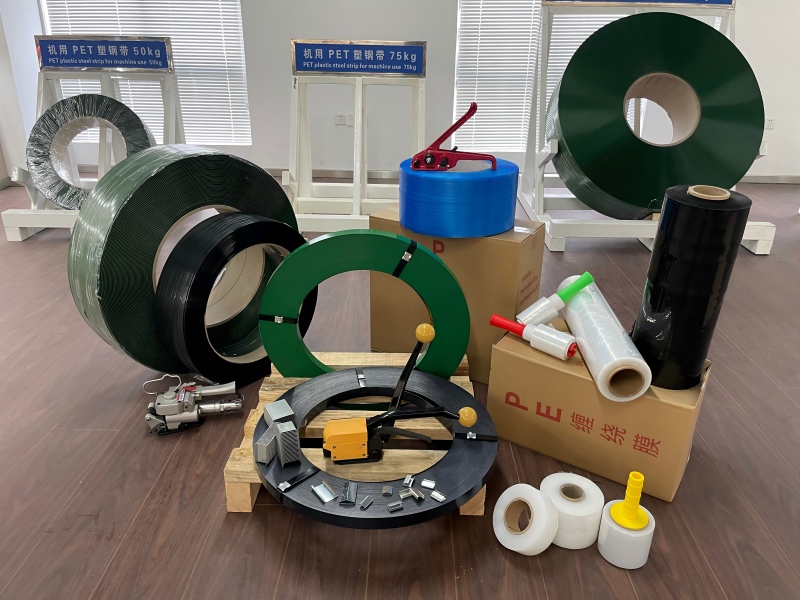 Juhong Packing integrated industrial packaging family: High-tensile steel strapping (ASTM D3953), AAR-certified PET strapping, GB/T 39040 seals, and stretch film shipped globally from China