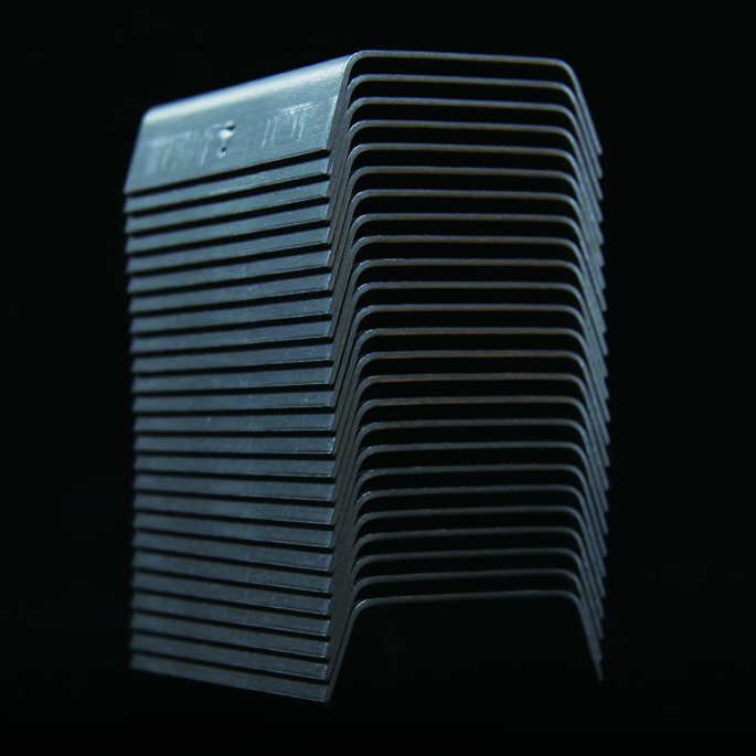 Magazine seals for fully automatic steel strapping machines