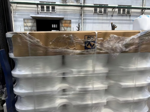 Pallets stick together after stretch wrapping due to wrong cling side direction